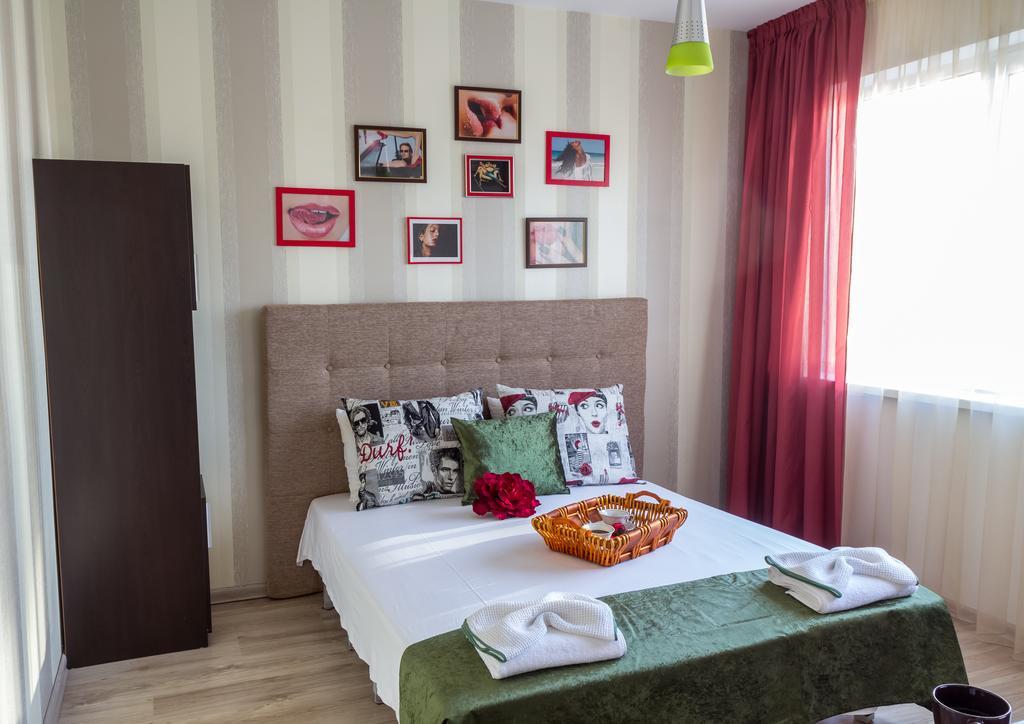 Tevi Apartments Várna Szoba fotó